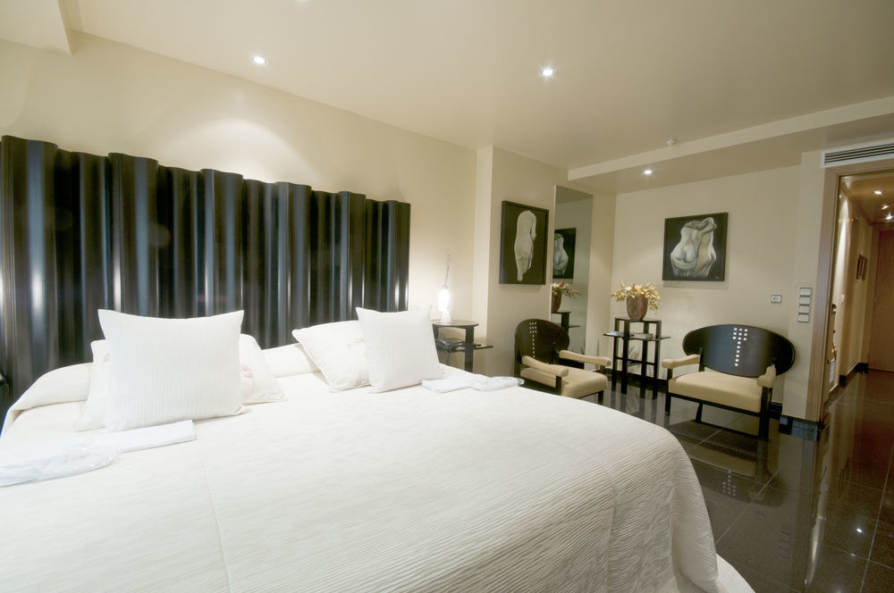 A Casa Canut Hotel Gastronomic Les Escaldes Exterior photo A room at the hotel