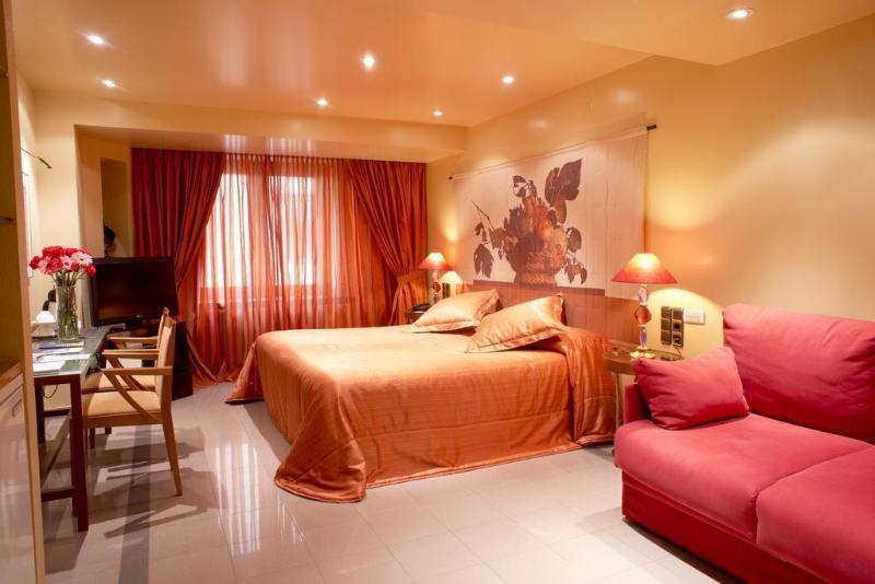 A Casa Canut Hotel Gastronomic Les Escaldes Exterior photo A bedroom