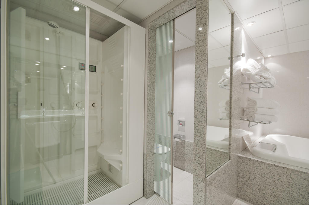 A Casa Canut Hotel Gastronomic Les Escaldes Exterior photo A shower cubicle