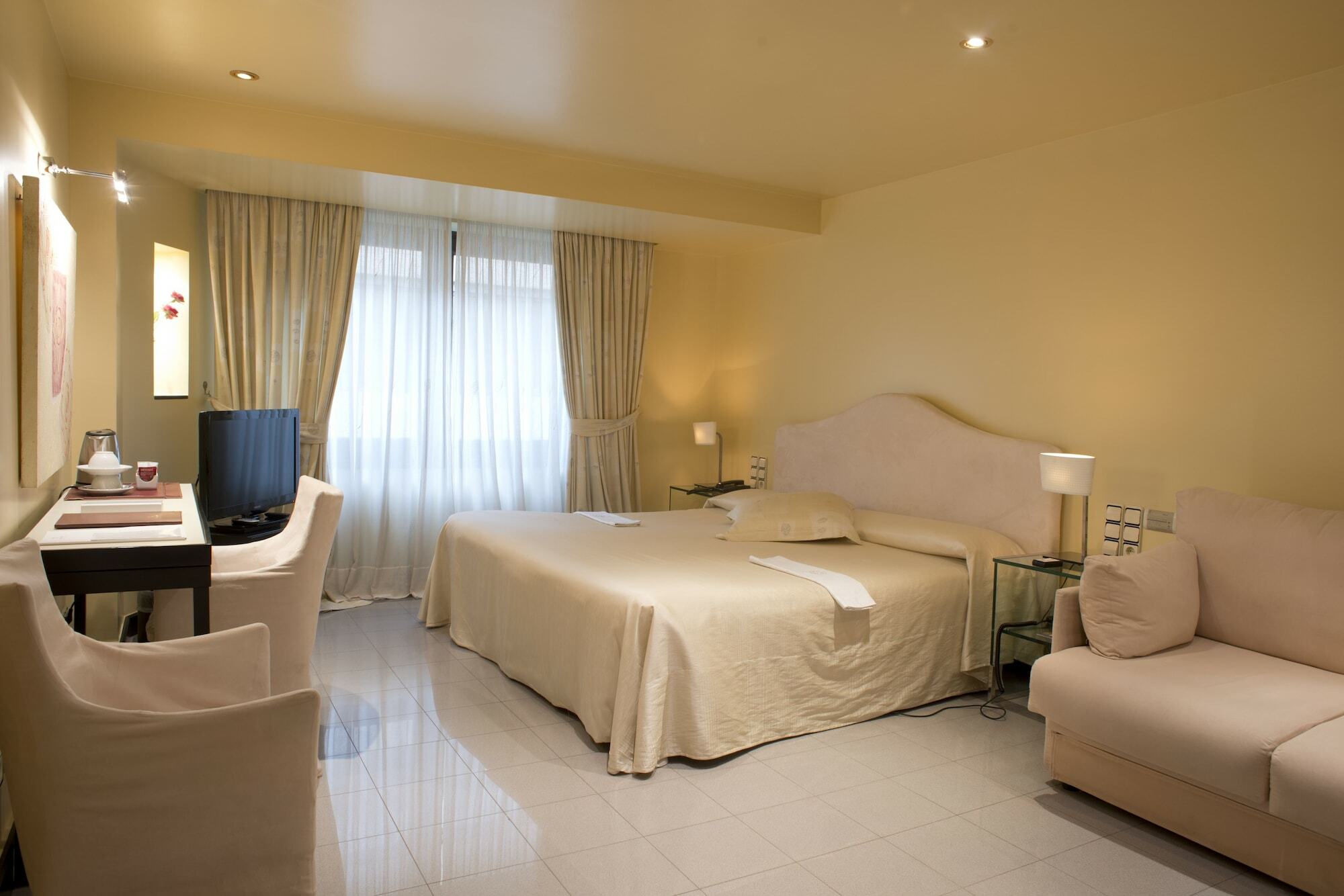 A Casa Canut Hotel Gastronomic Les Escaldes Exterior photo A room at the hotel